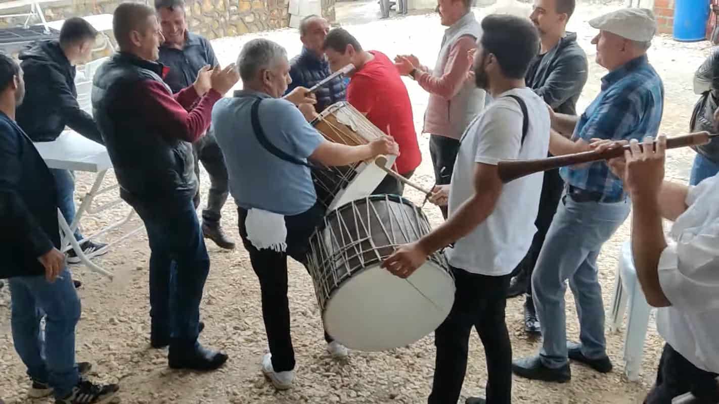 Davul Zurna Ekibiyle Coşkulu Karşılama